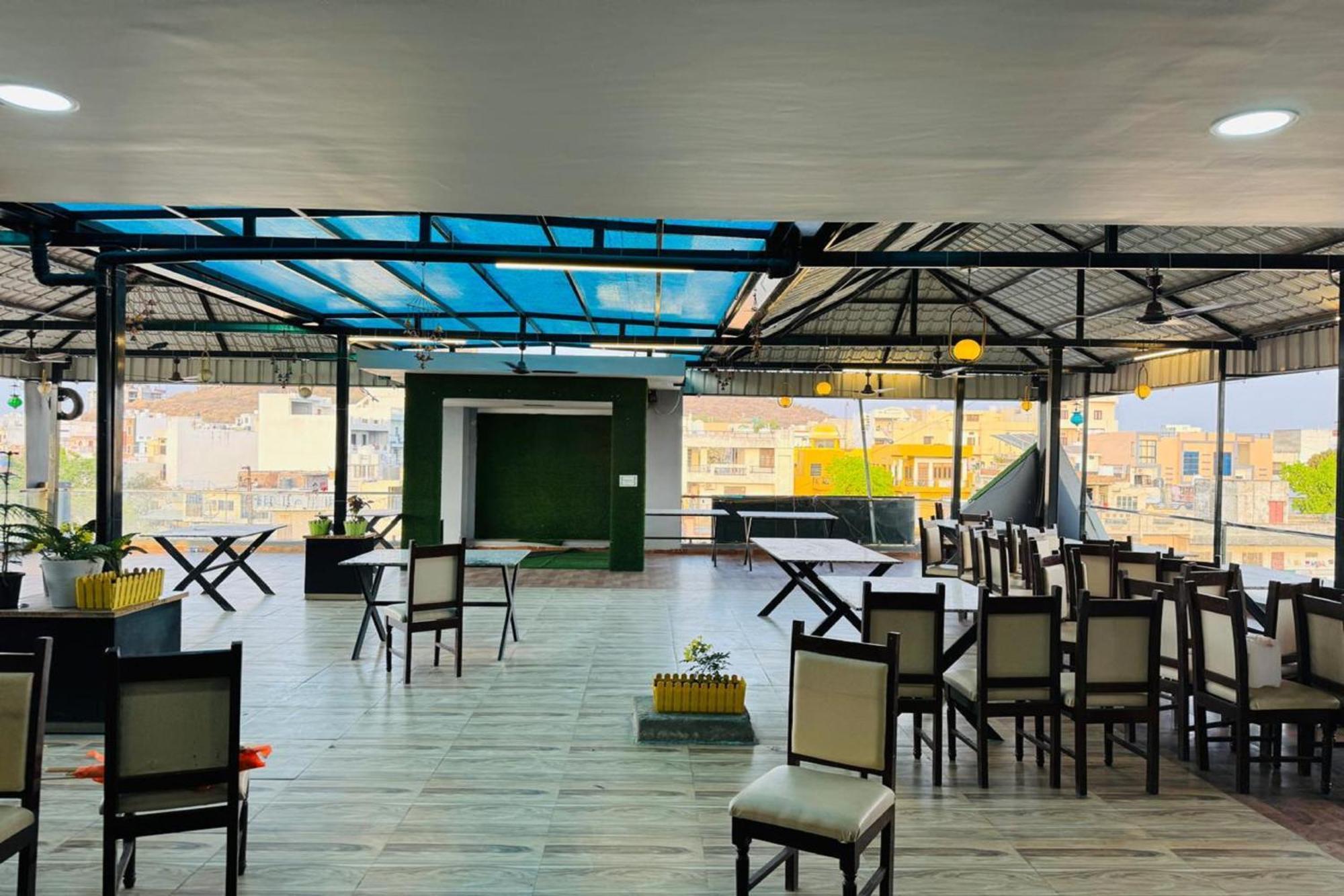 Hotel Eagle Inn Udaipur Exterior photo